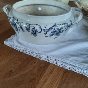 Soupière ancienne modèle Cactus
