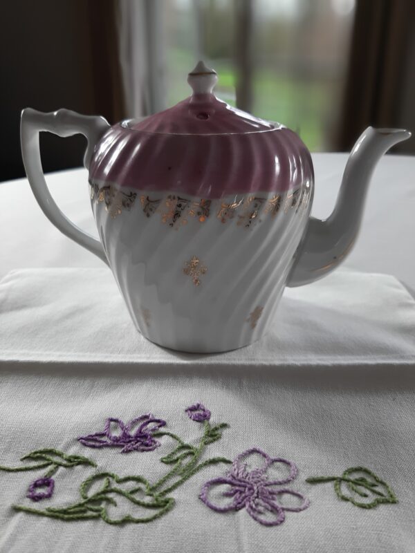 Théière ancienne rose et blanc – Image 2