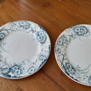 Assiette ancienne Terre de Fer Boulenger et Cie  Choisy le Roi modèle DERBY
