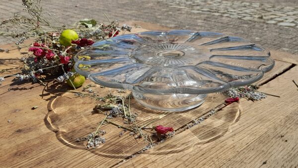 Plateau à tarte sur pied en cristal