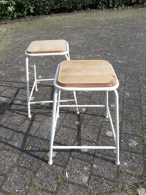 Tabouret ancien