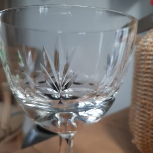 Verres anciens ciselés