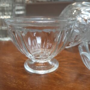 Coupelle en verre sur pied
