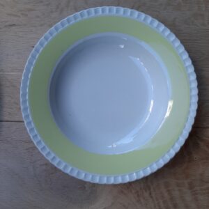 Assiette creuse jaune DIGUOIN