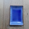 Assiette rectangulaire bleue