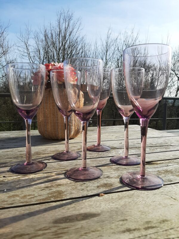 Verres à vin colorés