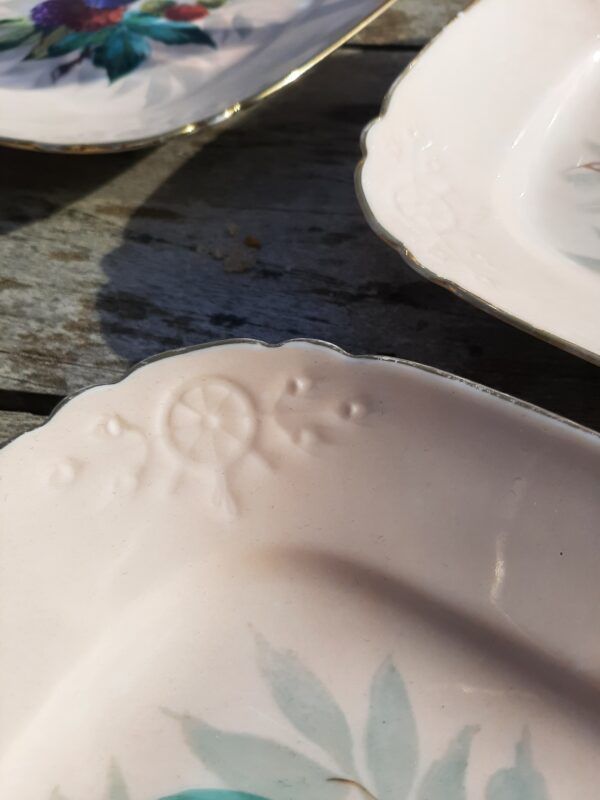 Assiettes anciennes décor fruit – Image 8