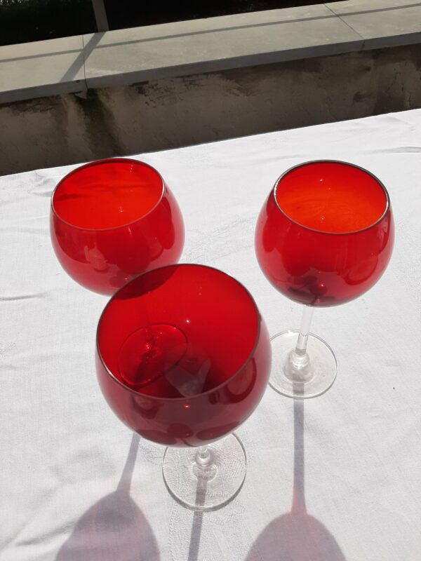 Lot de 3 verres à vin